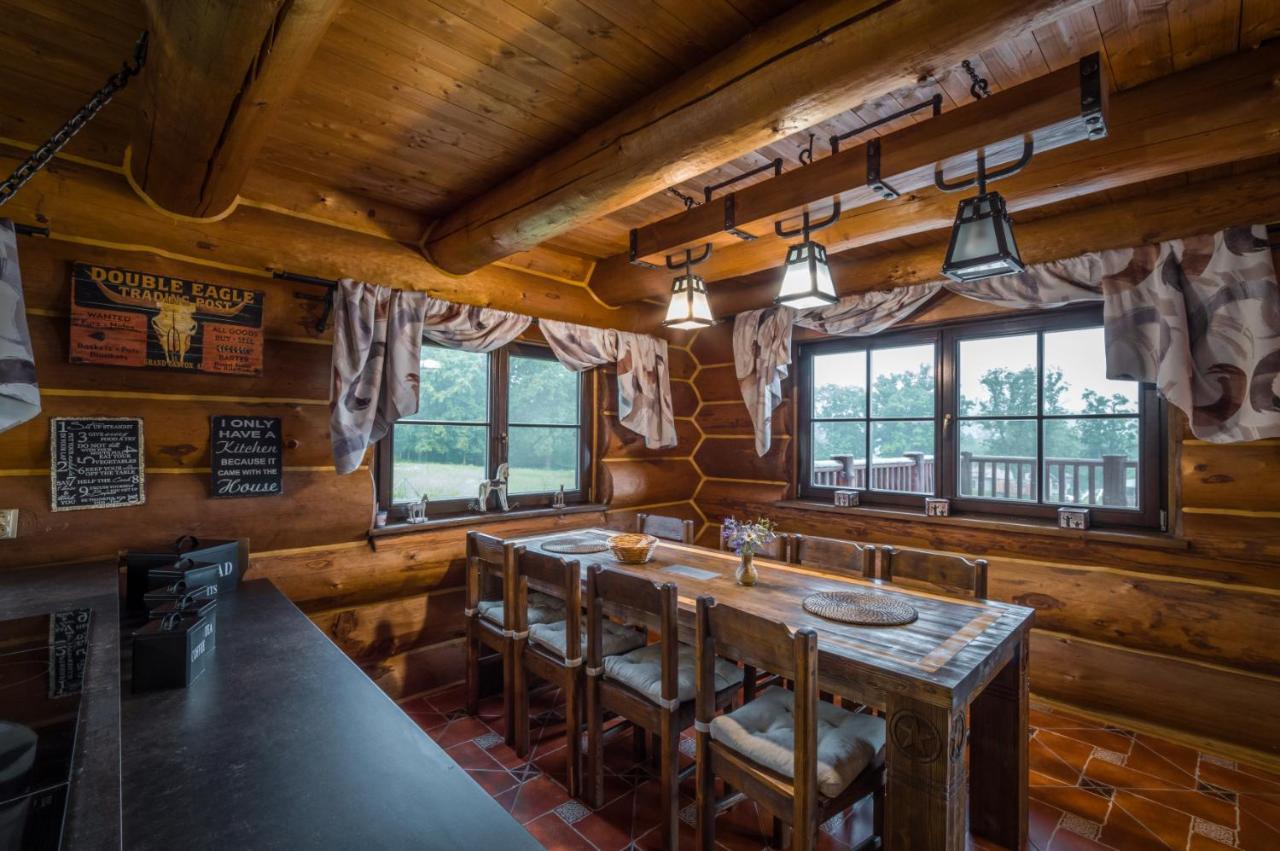 Hotel Ranch Jestrebice à Hermanicky Extérieur photo