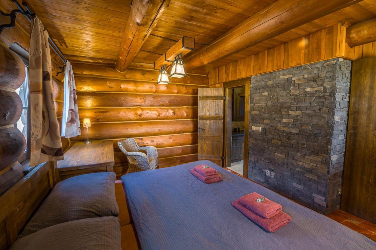 Hotel Ranch Jestrebice à Hermanicky Extérieur photo